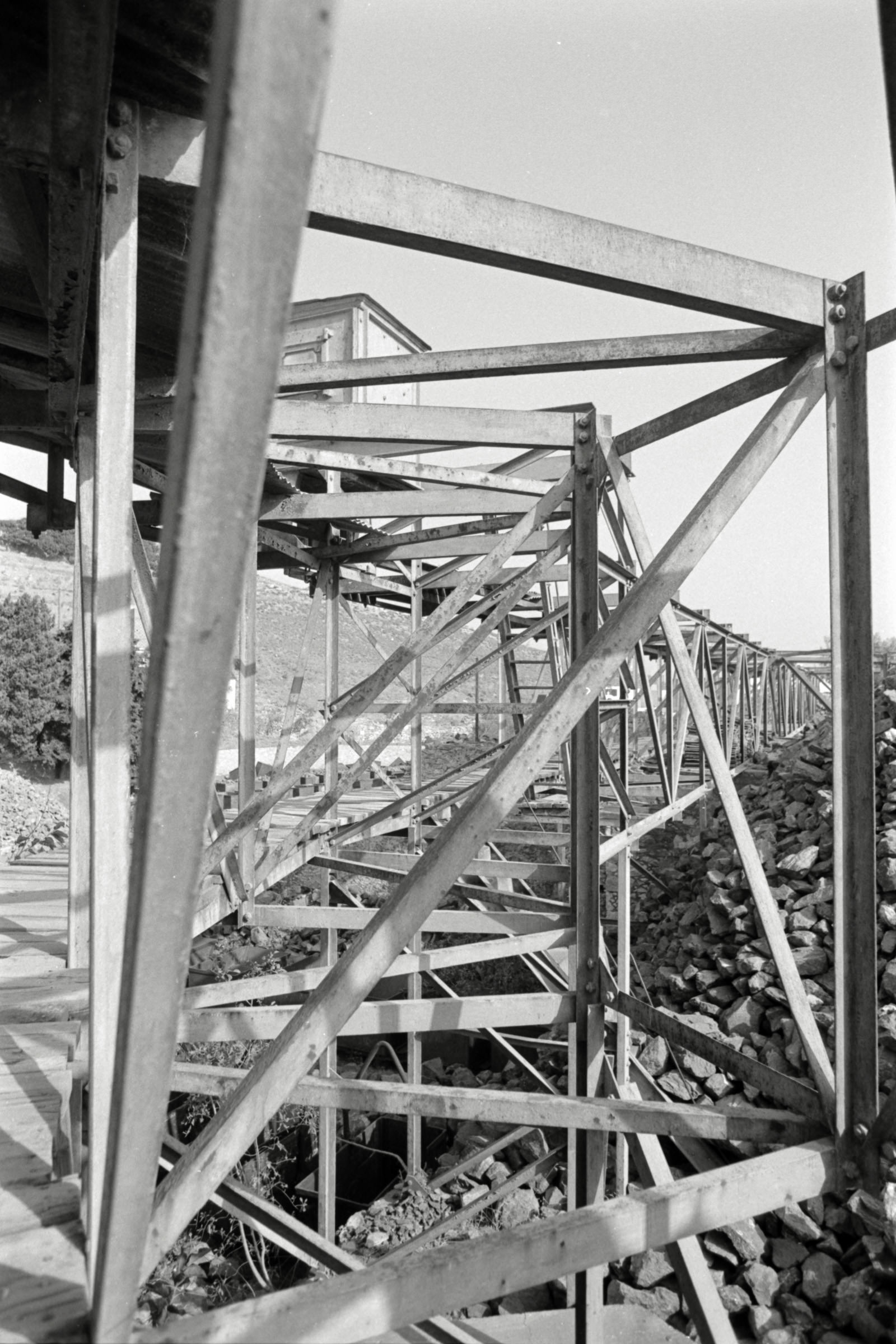 AHP F1991 09 005 sc250507 img36 NLP